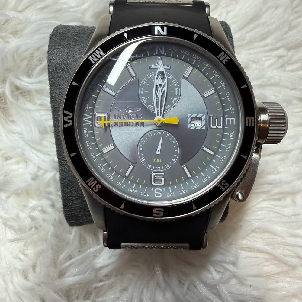 Invicta Aviator Men's Watch Quartz
Model 1752